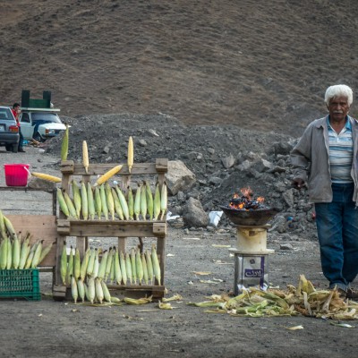 Mais-Verkäufer im Elburs-Gebirge