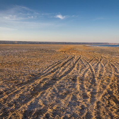 Abenddämmerung am Strand des Aralsees