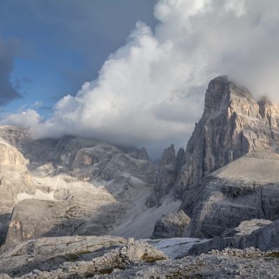 Sonnenuntergang an der Büllelejochhütte mit Blick auf den Zwölferkofel