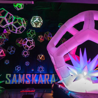 Besuch der Samskara-Ausstellung von Android Jones