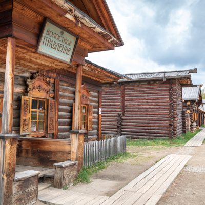 Ethnografisches Architektur-Museum in Talzy (sibirische Bauernhäuser)
