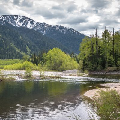 Tal des Sneschnaja-Flusses