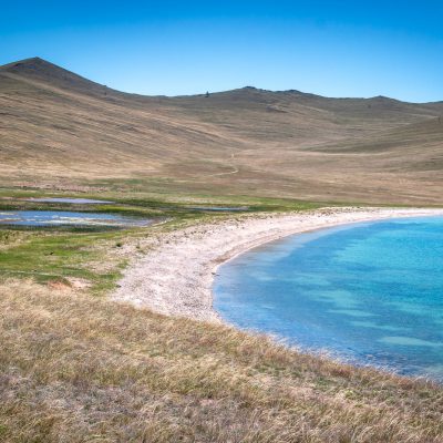 Bucht am Kap Chorgoj, die zum Baden einläd