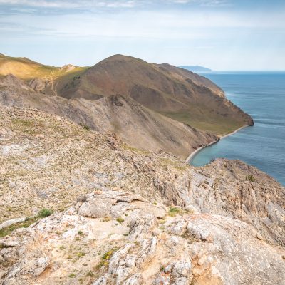 Steilküste an der Westküste vom Baikalsee im Pribaykalsky NP