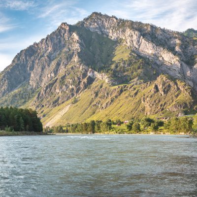 Abwechslungsreiche Kletterwände bei Chesh Kysh