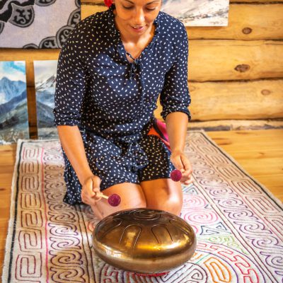 Seichte Klänge auf einer Lotus Drum