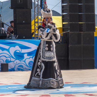 Gesangswettbewerb bei der Wahl der Miss Yordyn