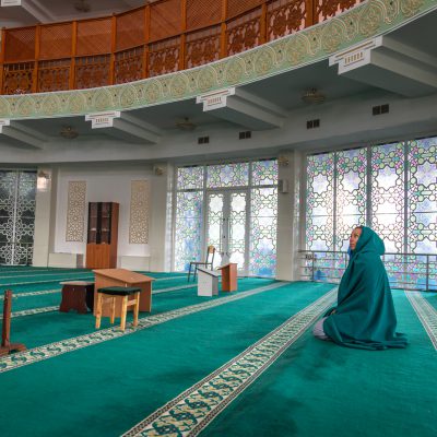 Gebetsraum der Moschee