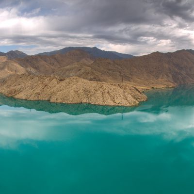 Fahrt entlang des Naryn-Flusses