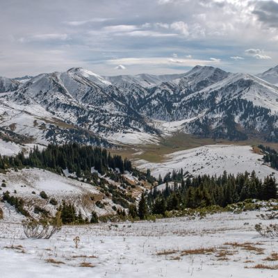 Blick auf die Gipfel im Jyrgalan Tal