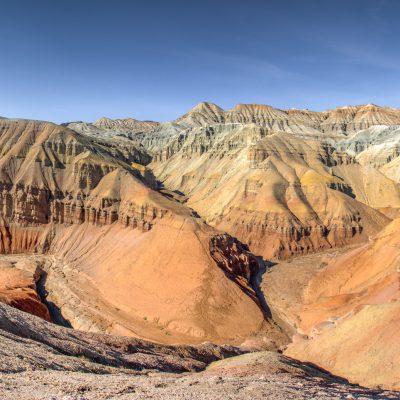 Blick auf den Aktau im Altyn-Emel-Nationalpark