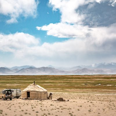 Yurtcamp auf der Karakulebene