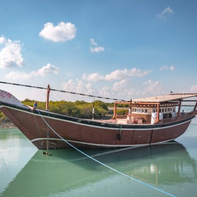 Traditionelle Frachtboote „Lenj“