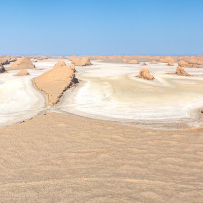 Salzsee in der Kalut-Wüste