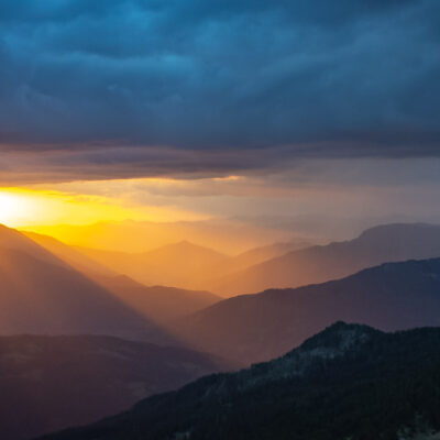 Sonnenuntergang über den Bergen des NP Prokletije