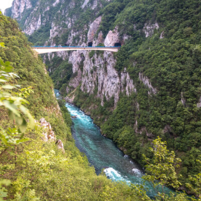 Tara-Schlucht kurz hinter der Grenze in Montenegro